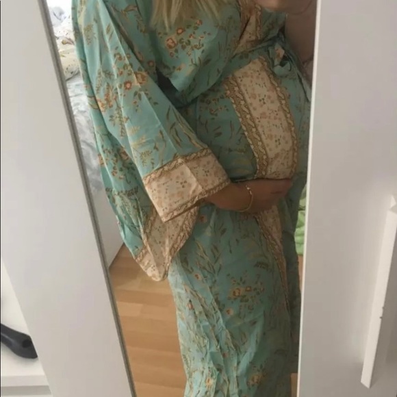 “Charlotte” Maisie Kimono - Picture 14 of 16